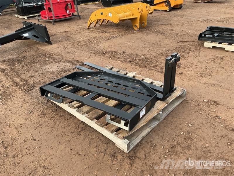 GIYI GY-DHC 59 in Skid Steer Forks (Unused) Fourche