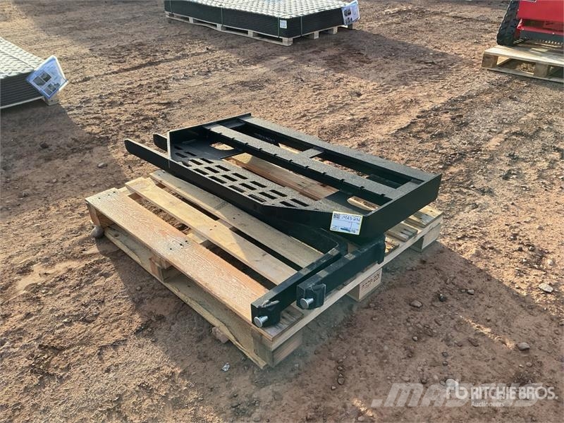 GIYI GY-DHC 59 in Skid Steer Forks (Unused) Вили