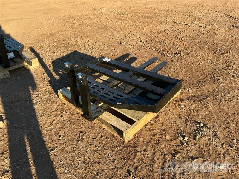 GIYI GY-DHC 59 in Skid Steer Forks (Unused) Forks