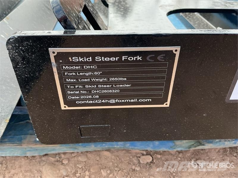 GIYI GY-DHC 60 in Skid Steer Forks (Unused) Fourche
