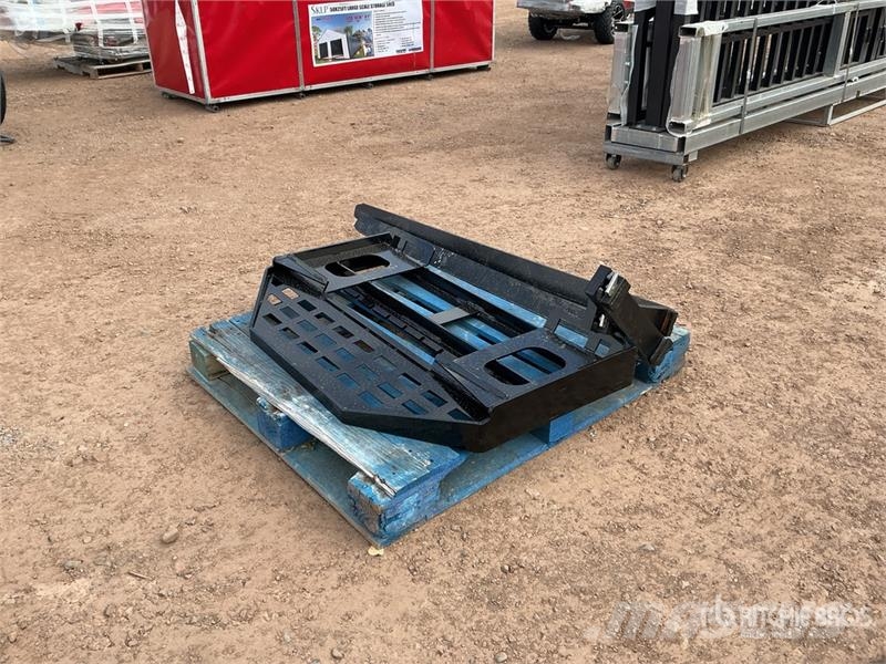 GIYI GY-DHC 60 in Skid Steer Forks (Unused) Fourche