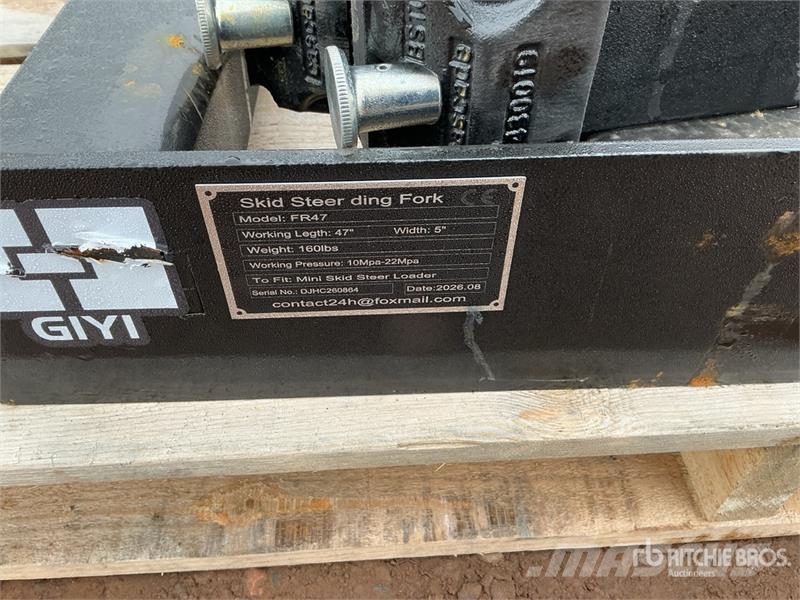 GIYI GY-FR47 29 in Mini Dingo Skid Steer Forks (Un Fourche