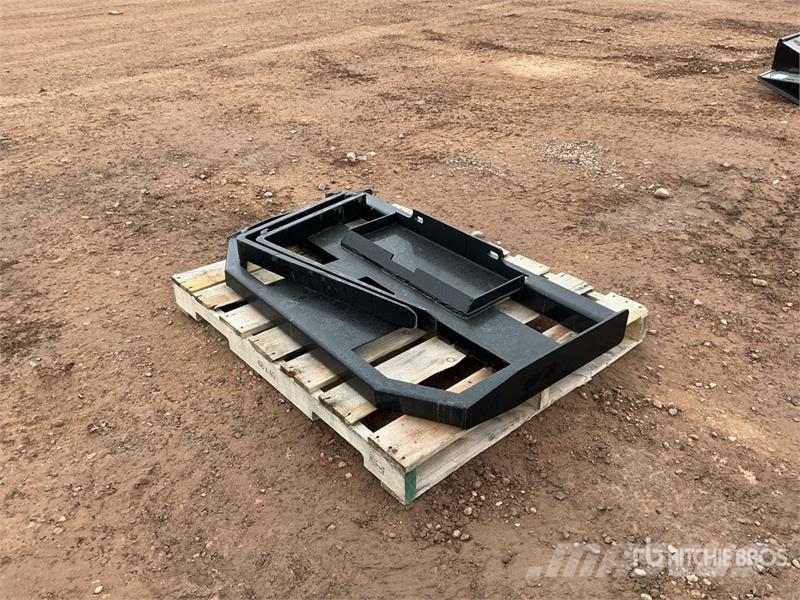 GIYI GY-FR47 29 in Mini Dingo Skid Steer Forks (Un Fourche