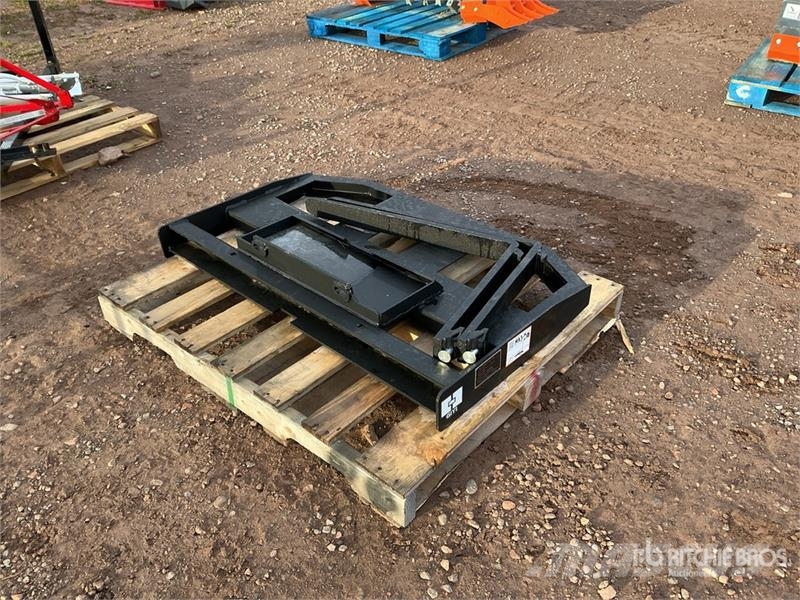 GIYI GY-FR47 29 in Mini Dingo Skid Steer Forks (Un Fourche