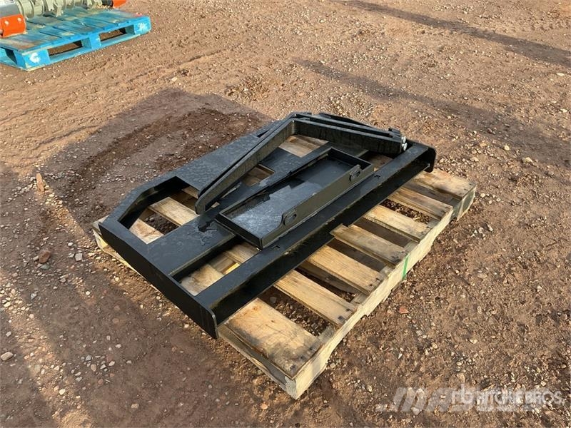 GIYI GY-FR47 29 in Mini Dingo Skid Steer Forks (Un Fourche