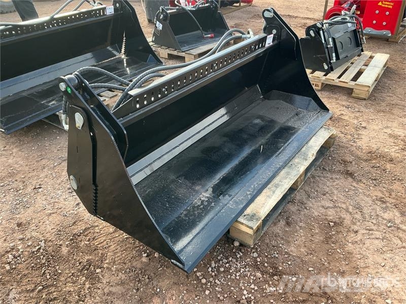 GIYI GY-KH72 72 in Multi-Purpose Skid Steer Bucket Cucharones