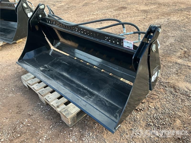 GIYI GY-KH72 72 in Multi-Purpose Skid Steer Bucket Cucharones