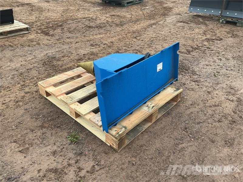 GIYI GY-LS43 43 in Skid Steer Log Splitter (Unused Wood splitters and cutters