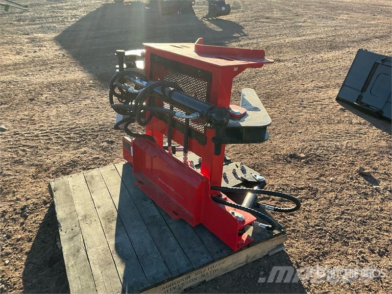  GIYI GY-MTS43 28 in Mini Skid Steer Tree Shear (Un Shears