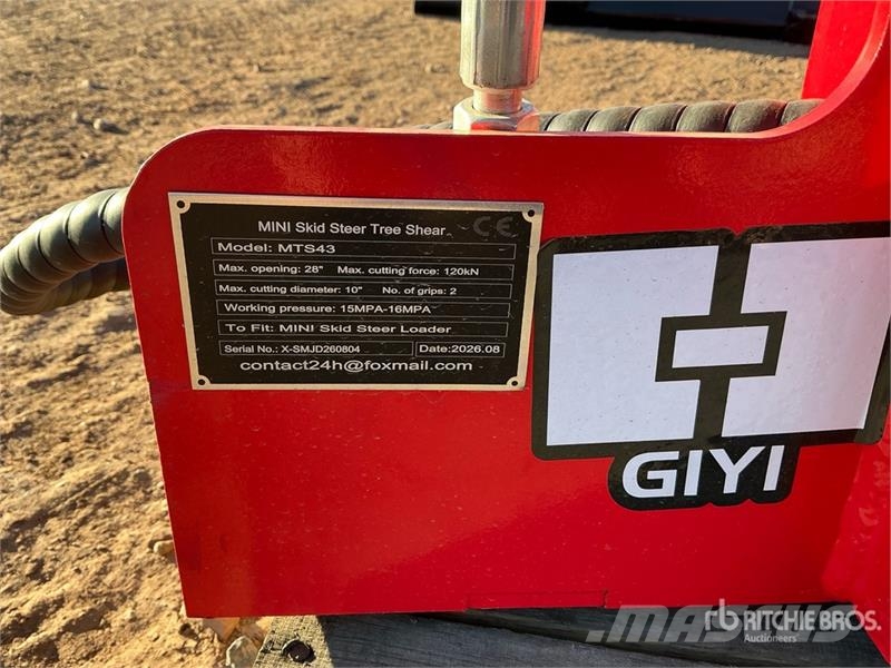  GIYI GY-MTS43 28 in Mini Skid Steer Tree Shear (Un Shears