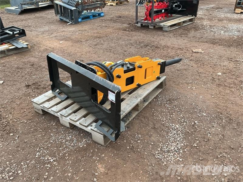  GIYI GY-P680 67 in Skid Steer Breaker (Unused) Bourací kladiva / Sbíječky