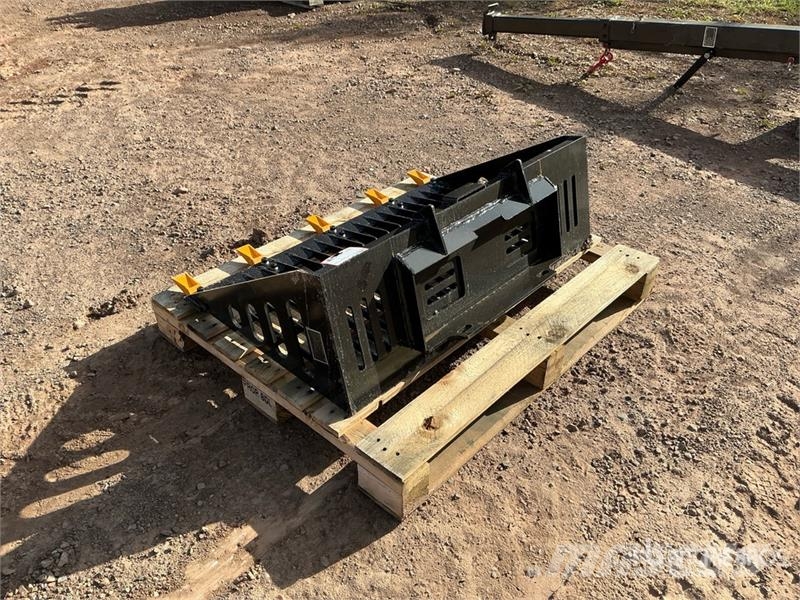  GIYI GY-RB44 44 in Skeleton Mini Skid Steer Bucket Cucharones