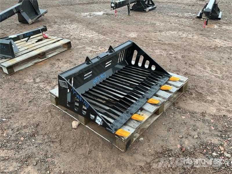 GIYI GY-RB44 44 in Skeleton Mini Skid Steer Bucket Godet