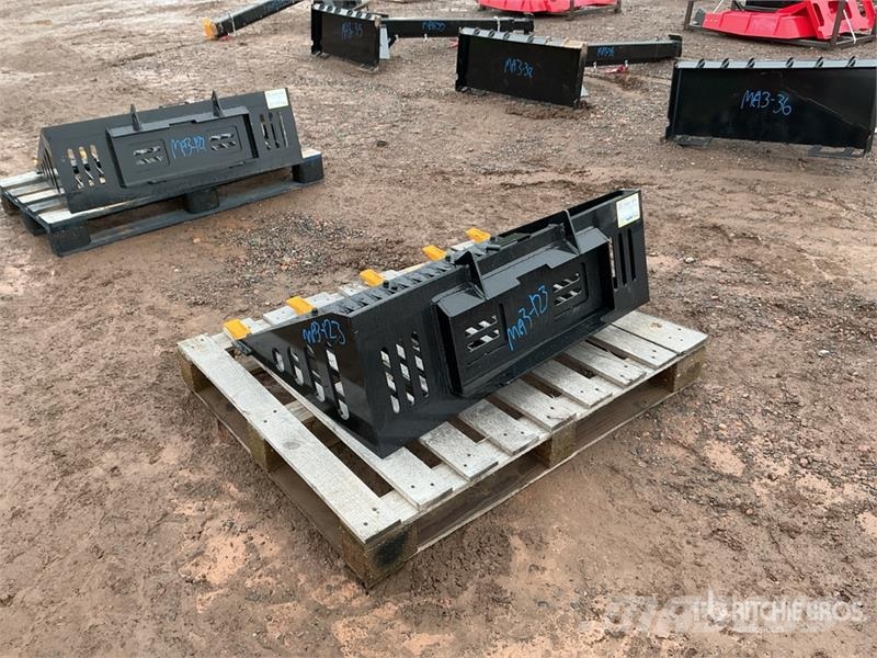 GIYI GY-RB44 44 in Skeleton Mini Skid Steer Bucket Godet