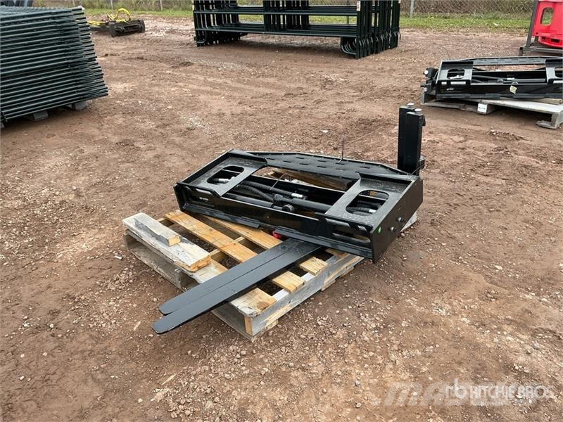  GIYI GY-SF60 60 in Skid Steer Forks (Unused) Fourche