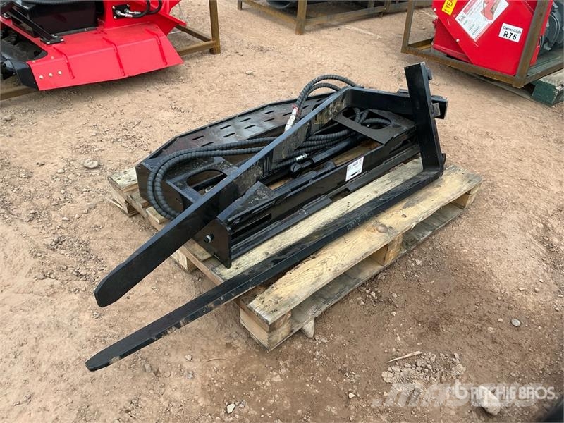  GIYI GY-SF60 60 in Skid Steer Forks (Unused) Forche