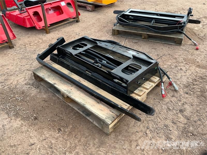  GIYI GY-SF60 60 in Skid Steer Forks (Unused) Forche