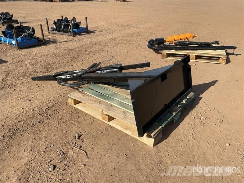 GIYI GY-STL75 75 in Skid Steer Tire Lifter (Unused Outros componentes