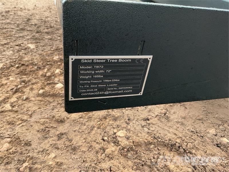 GIYI GY-TB72 72 in Skid Steer Tree Boom (Unused) Outros componentes