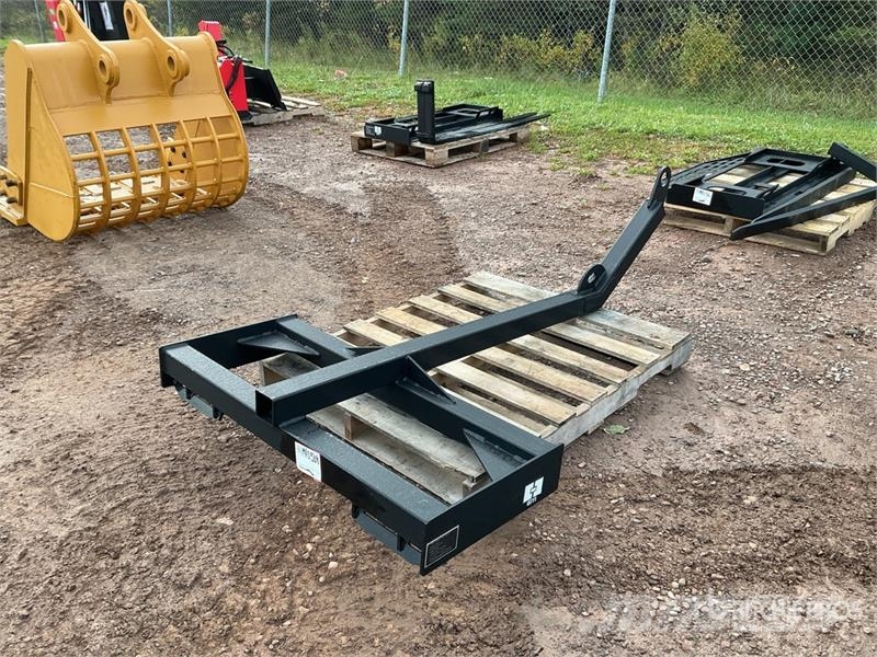 GIYI GY-TB72 72 in Skid Steer Tree Boom (Unused) Outros componentes