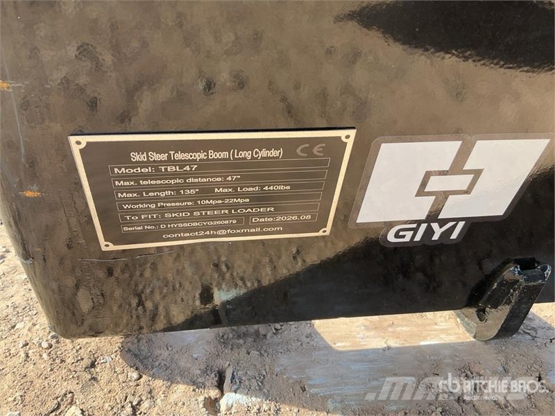 GIYI GY-TBL47 135 in Skid Steer Telescopic Boom (L Outros componentes