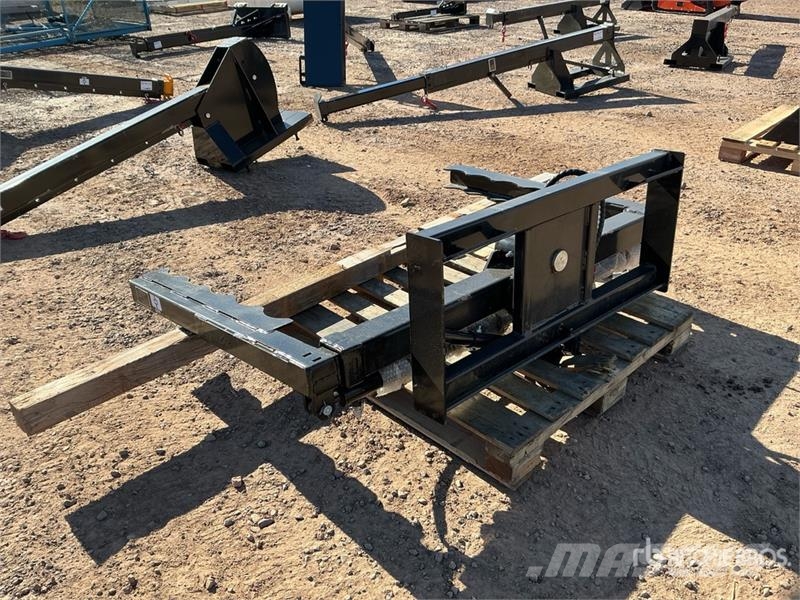 GIYI GY-TG98 98 in Telescopic Skid Steer Grapple ( Grijpers