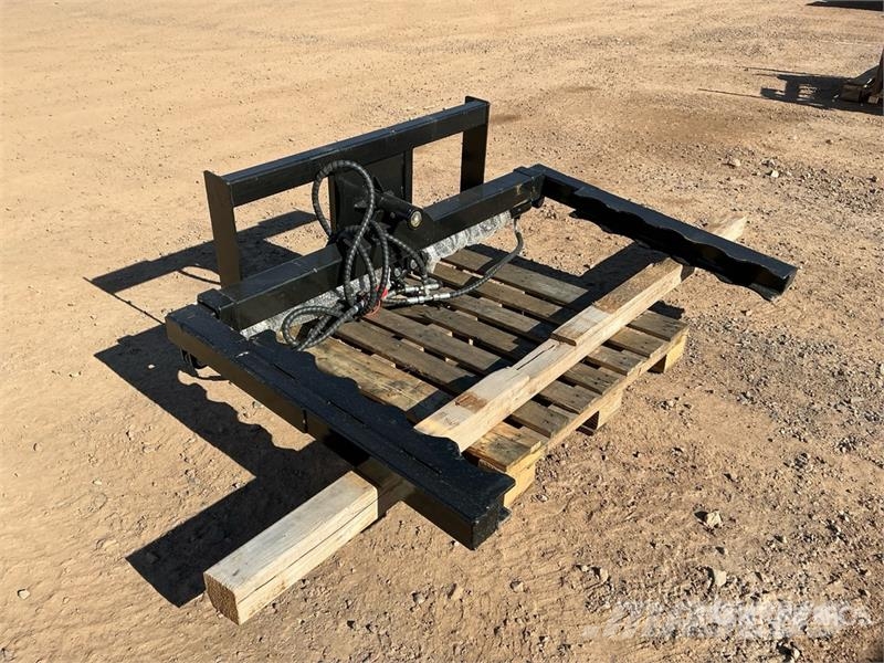 GIYI GY-TG98 98 in Telescopic Skid Steer Grapple ( Grijpers