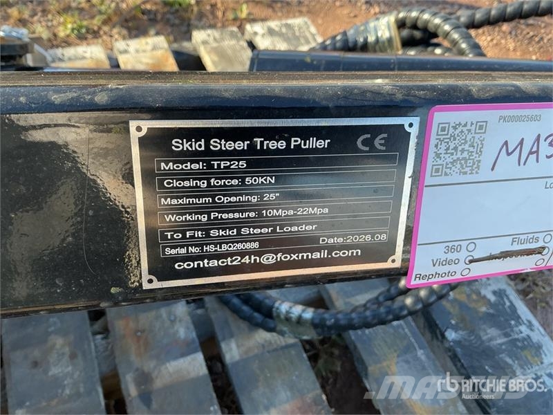 GIYI GY-TP45 25 in Skid Steer Post Puller (Unused) Outros componentes