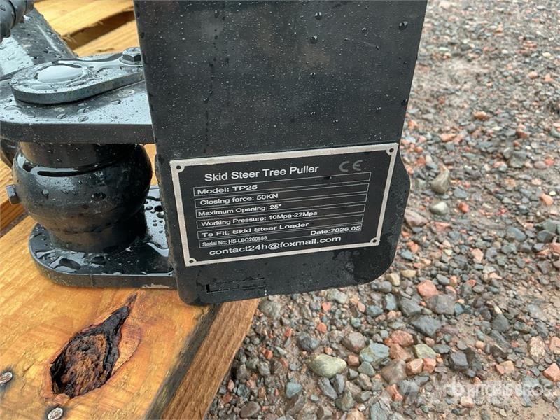  GIYI GY-TP45 25 in Skid Steer Post Puller (Unused) Drugi deli