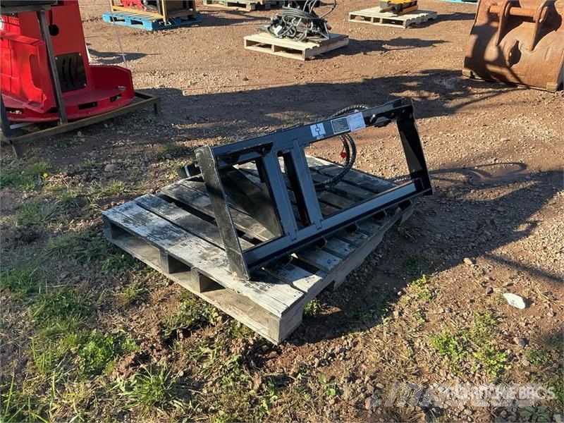 GIYI GY-TP45 25 in Skid Steer Post Puller (Unused) Outros componentes