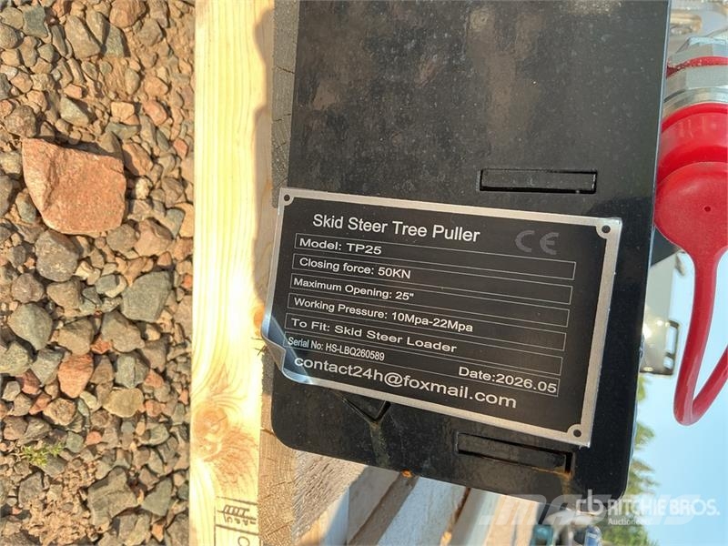 GIYI GY-TP45 25 in Skid Steer Post Puller (Unused) Drugi deli