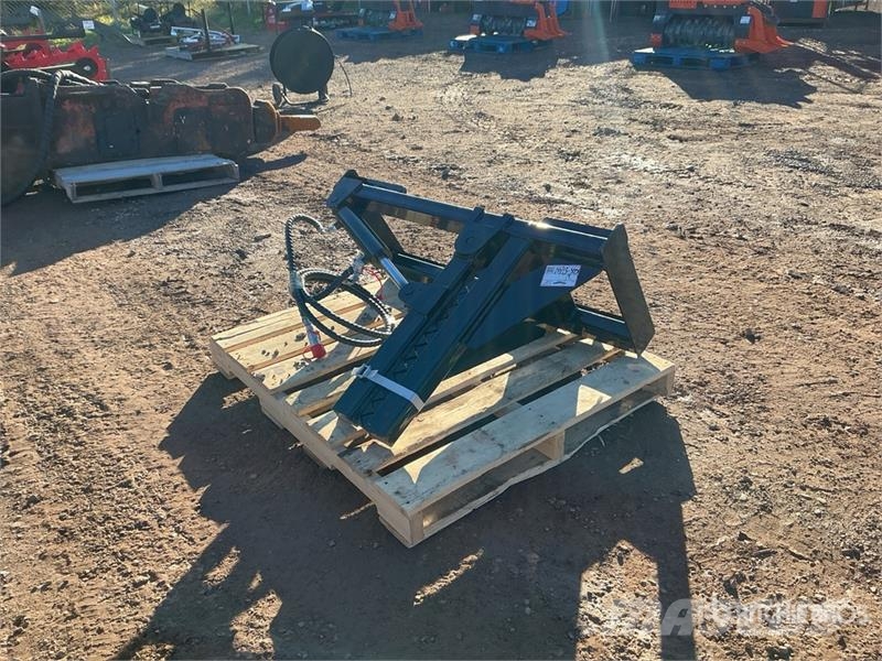  GIYI GY-TP45 25 in TP25 Skid Steer Post Puller (Un Outros componentes
