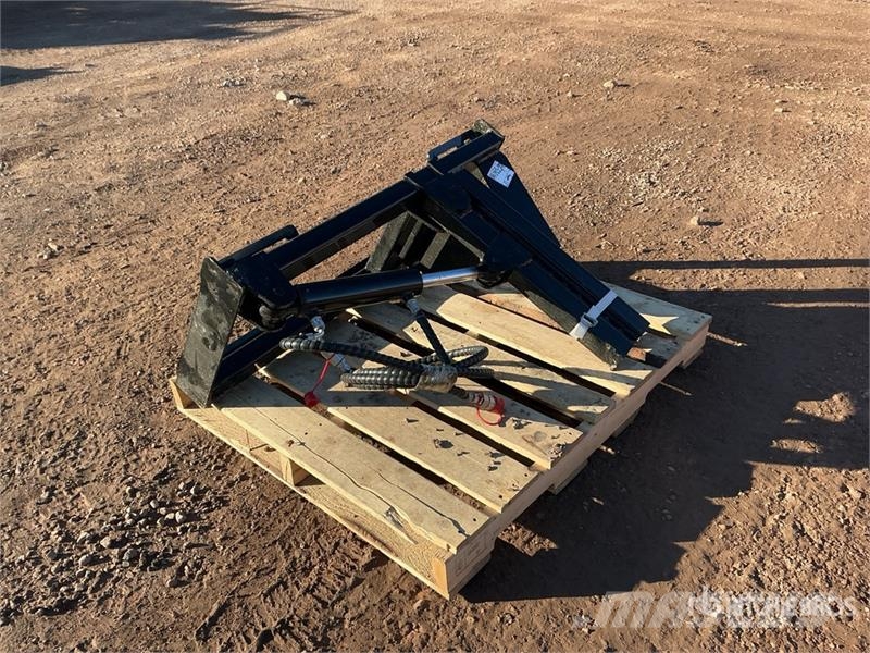  GIYI GY-TP45 25 in TP25 Skid Steer Post Puller (Un Outros componentes