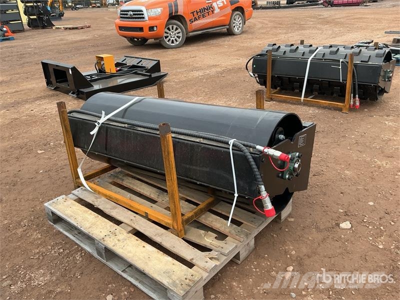 GIYI GY-VR59 59 in Skid Steer Vibratory Roller (Un Дорожные катки
