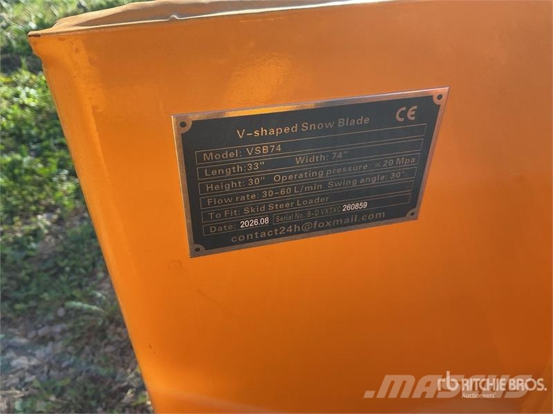 GIYI GY-VSB74 74 in V-Shaped Skid Steer Snow Blade Lemiesze i pługi śnieżne
