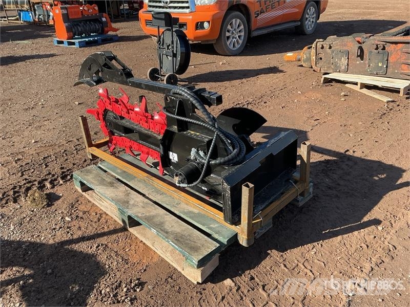 GIYI GY-X39 39 in Mini Skid Steer Trencher (Unused Valetadeiras