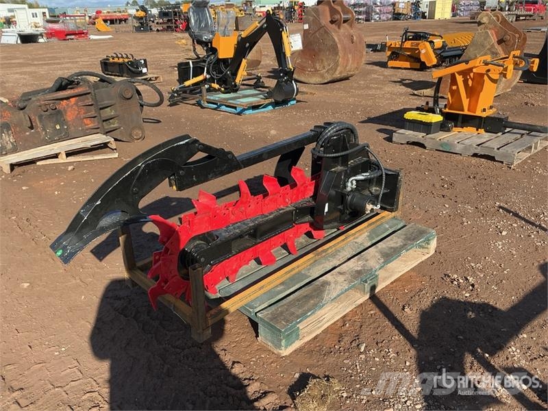 GIYI GY-X39 39 in Mini Skid Steer Trencher (Unused Valetadeiras