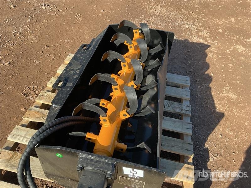 GIYI GY-XGJ 40 in Mini Skid Steer Tiller (Unused) Erpici rotanti e motozappe