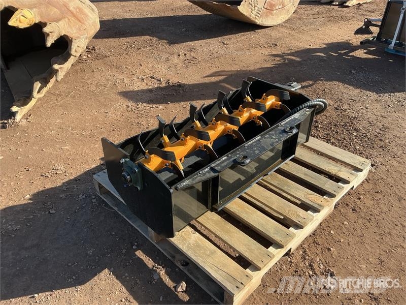 GIYI GY-XGJ 40 in Mini Skid Steer Tiller (Unused) Erpici rotanti e motozappe