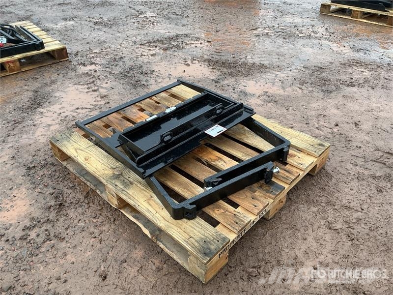 GIYI GY-XHC 29 in Mini Skid Steer Forks (Unused) Forche