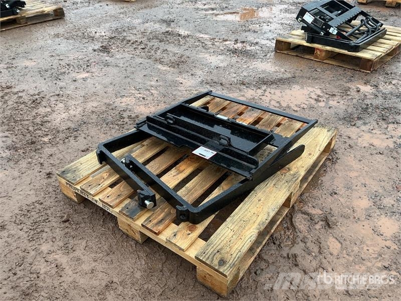 GIYI GY-XHC 29 in Mini Skid Steer Forks (Unused) Forche