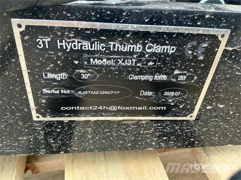 GIYI GY-XJ3T 30 in Hydraulic Excavator Thumb - Fit Baldes