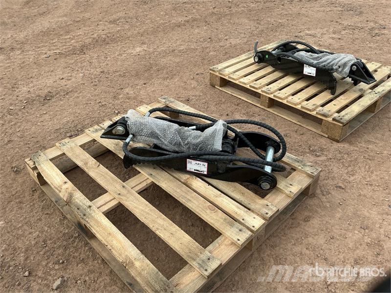  GIYI GY-XJ3T 30 in Hydraulic Excavator Thumb - Fit Baldes