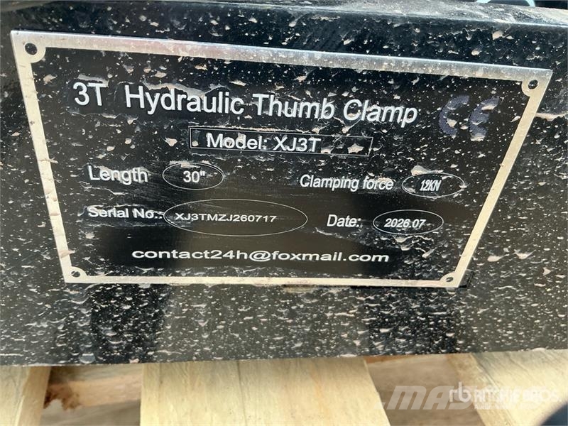GIYI GY-XJ3T 30 in Hydraulic Excavator Thumb - Fit Baldes