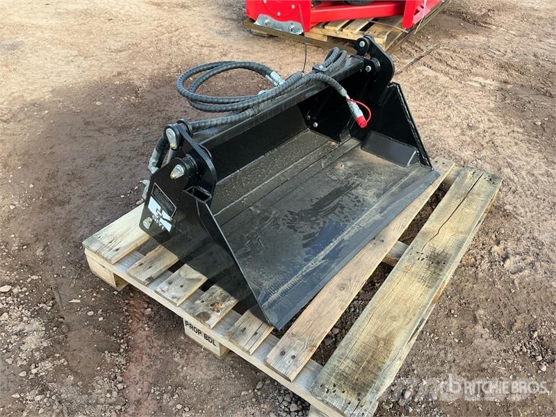 GIYI GY-XKH39 39 in Multi-Purpose Mini Skid Steer Cucharones