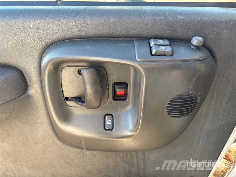 GMC C6500 4x2 Truck Kita