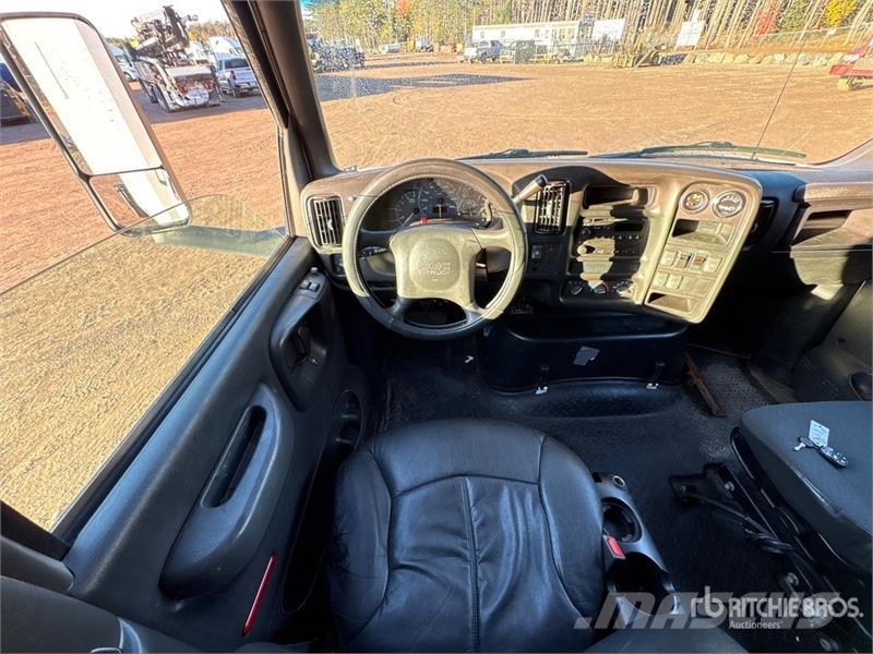 GMC C6500 4x2 Truck Kita