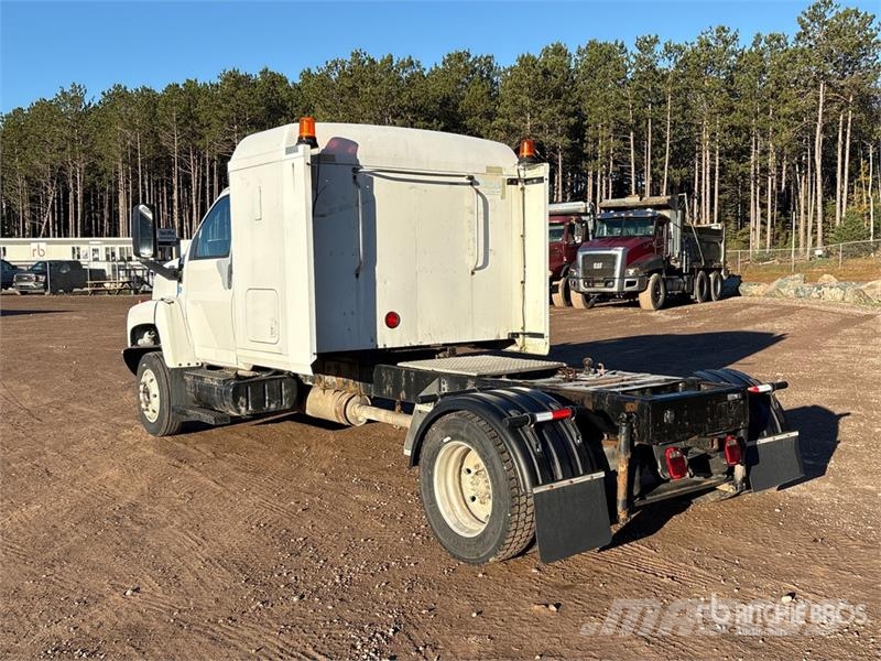GMC C6500 4x2 Truck Kita