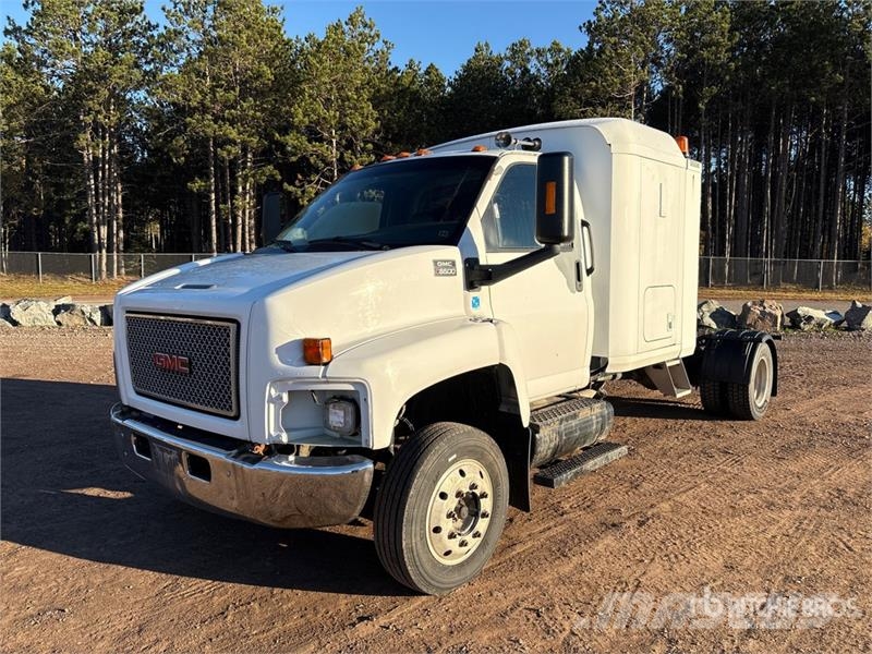 GMC C6500 4x2 Versatile Hauler Truck Cavalos mecânicos
