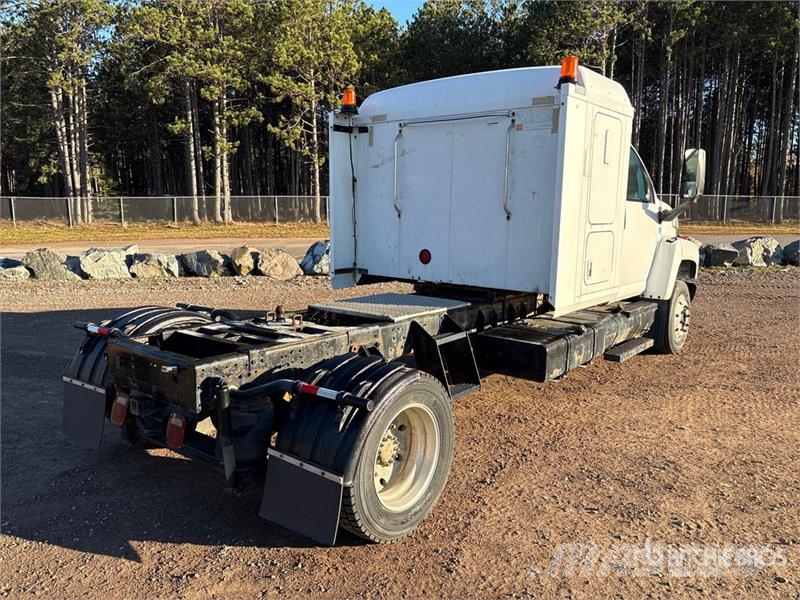 GMC C6500 4x2 Versatile Hauler Truck Cavalos mecânicos